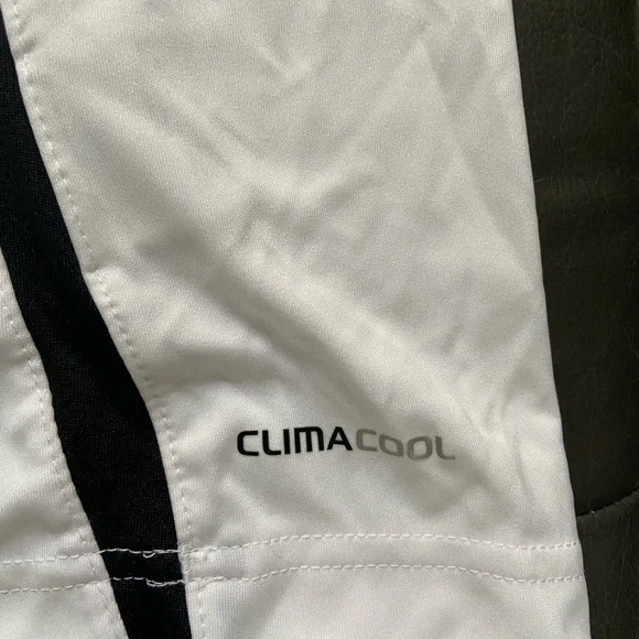 Adidas top size S - Picture 4 of 5